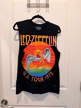 Led Zeppelin US Tour 1975
Black Muscle Tank Top Size
Small